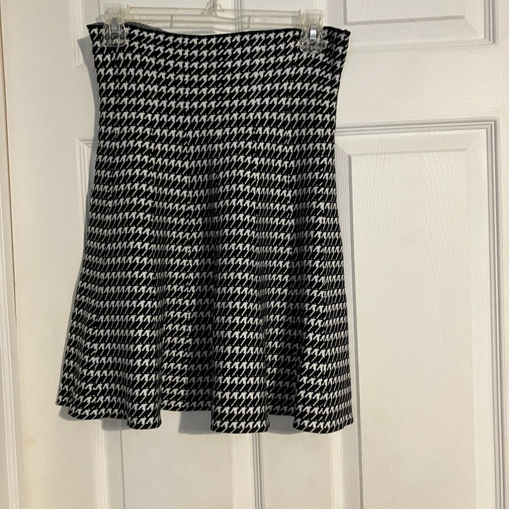 Max Studio Black and White A-Line Skirt